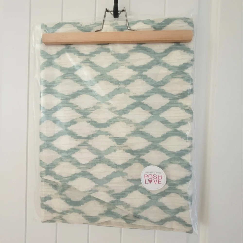 NEW SCALLOPED VALANCE FULLY LINED 99